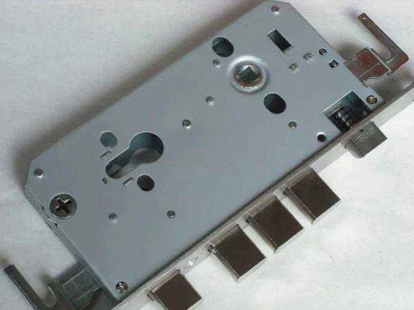 北辰24小时上门开锁公司